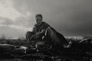 No kūdras / UK / 12'