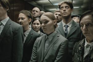 Kur saulīte nakti guļ? / LV / 23'