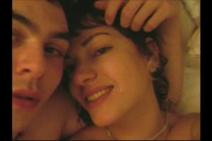 Cik mīlnieku ietilpst mājā? / GR, ES, UK / 20'