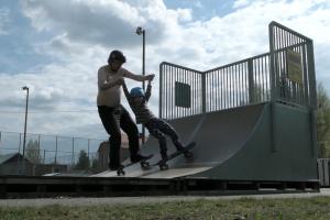 Vientuļais braucējs / FI / 10'